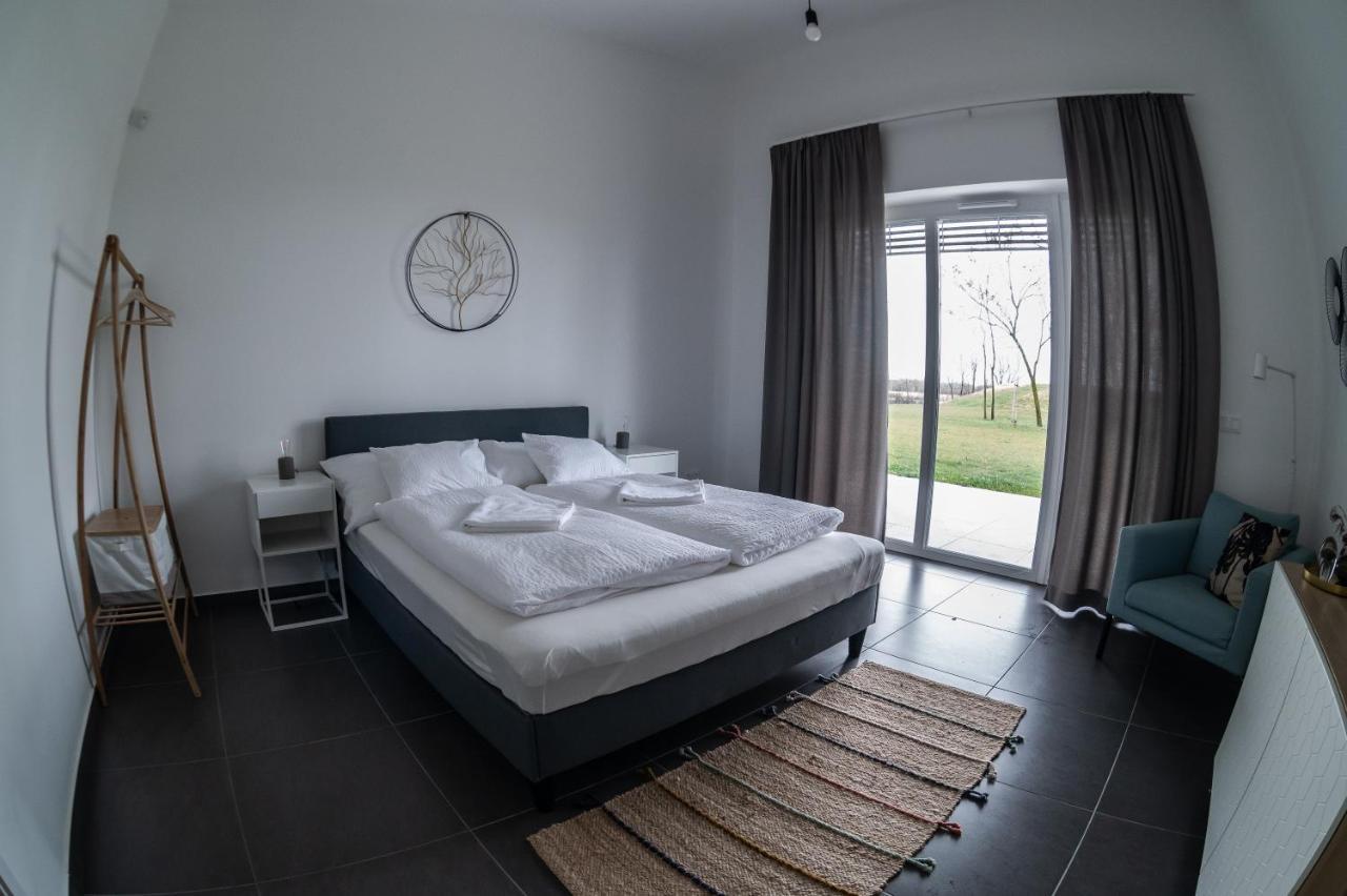 Sun City Vizisport Paradicsom Ходмезёвашархей Экстерьер фото